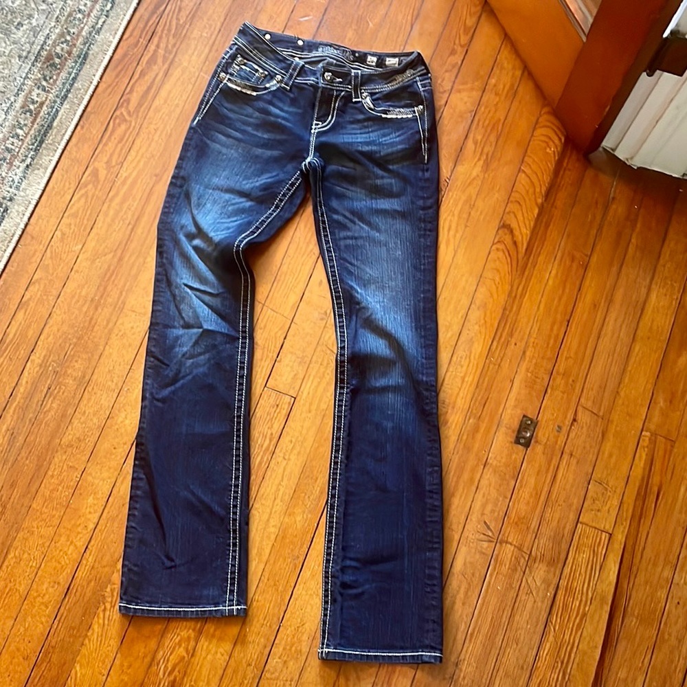 Miss Me low rise jeans.  26x37